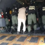 México envía a 37 criminales a Estados Unidos; entre ellos va la primera mujer ligada al CJNG – Martillo Rojo Noticias