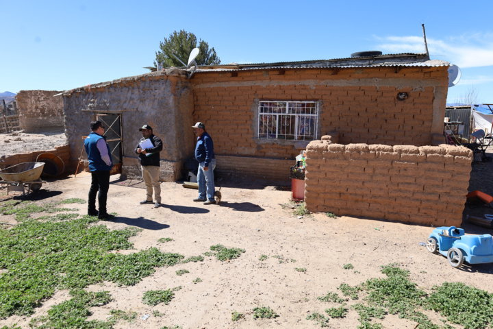 Entrega Coesvi material de construcción a 20 familias de Bachíniva – Martillo Rojo Noticias