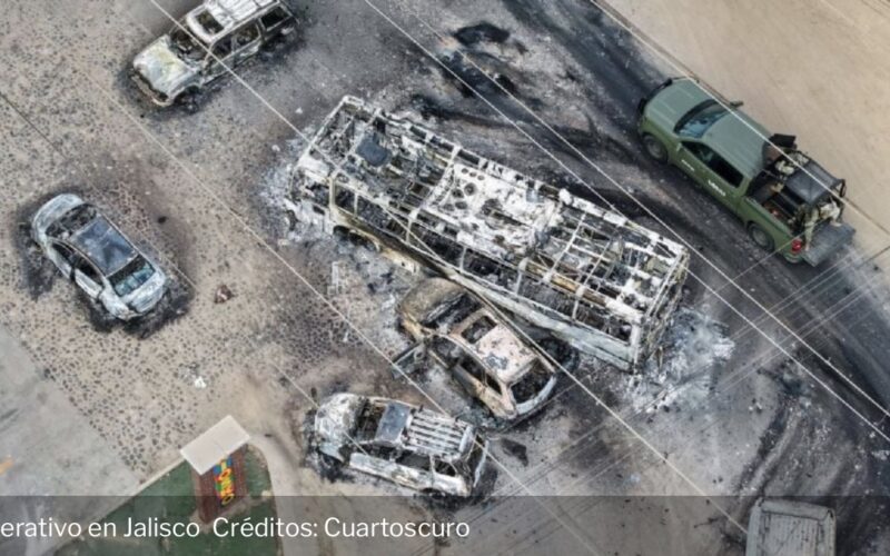 queman decenas de vehículos y edificios públicos – Martillo Rojo Noticias