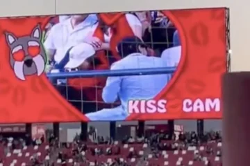 Pareja evita ‘Kiss Cam’ en San Luis y desata ola de especulaciones en redes