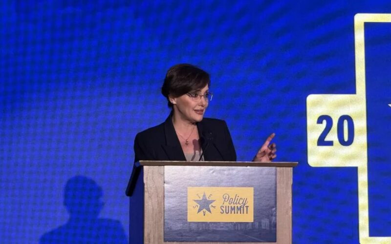 Lilly Téllez denuncia en Texas presunta relación entre cárteles y poder político en México – Martillo Rojo Noticias